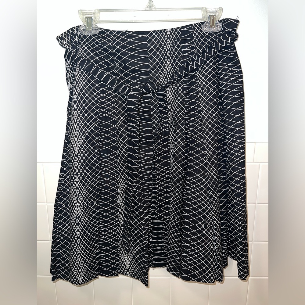 Ellen Tracy Black and White Patterned A-Line Skirt